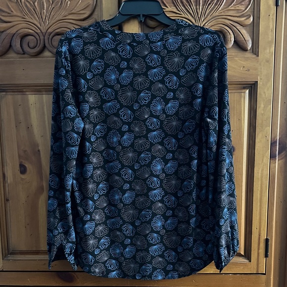 Anne Klein Black Blue Taupe Geo Floral Patterned V Neck Long Sleeve Blouse Small - Picture 5 of 8